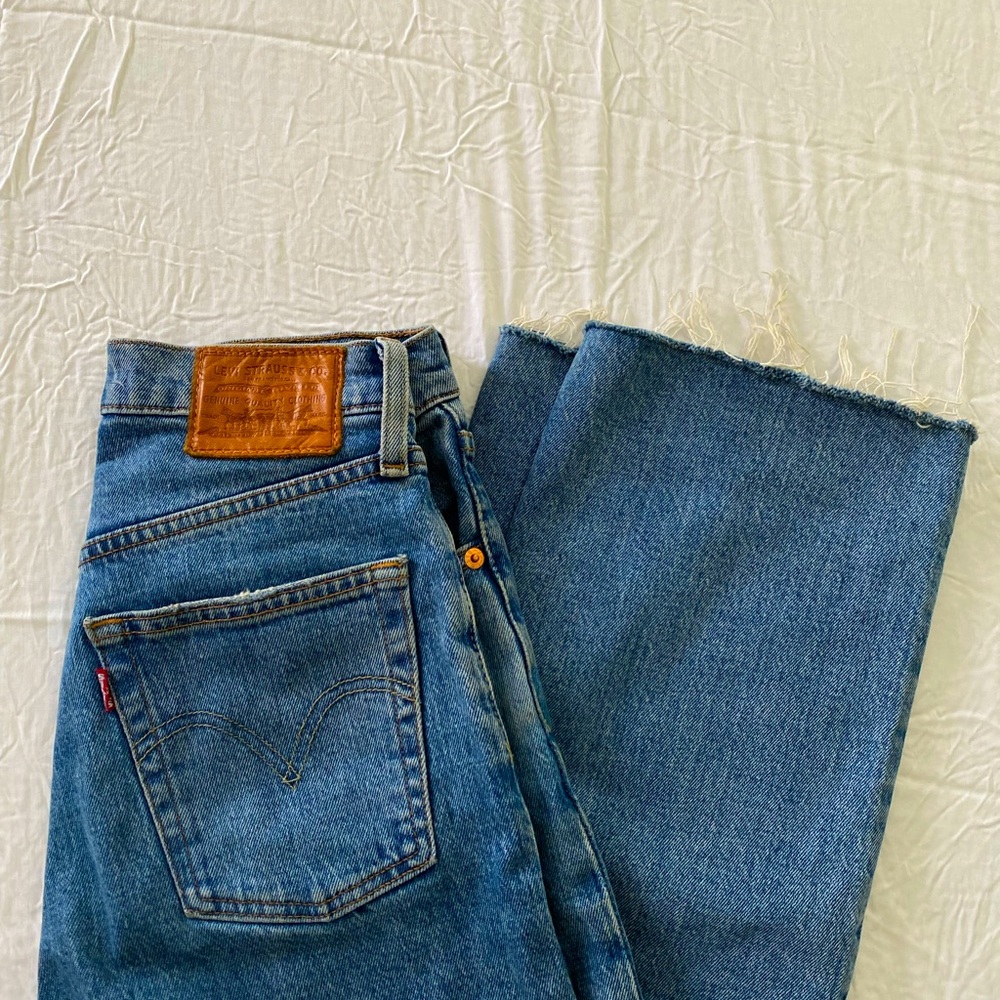 Levi’s Ribcage jeans